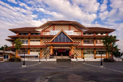 Pasar Angkasa wet market