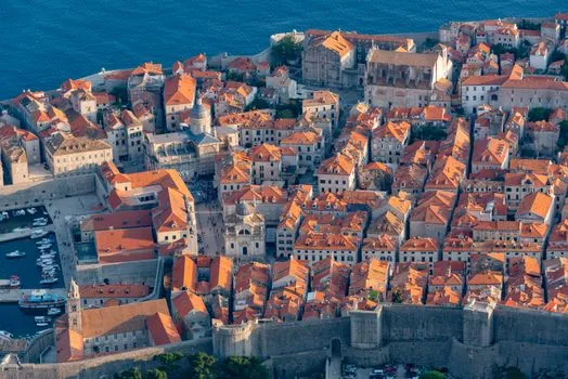 Gruž Market and the outer city
