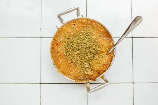 Knafeh in a ka'ak